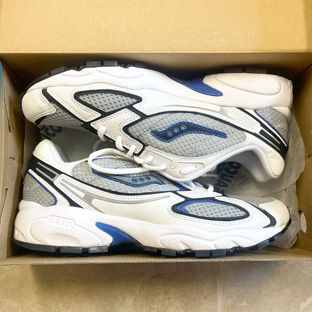 Awesome NIB Saucony Grid Rythym 2 men's running shoes!